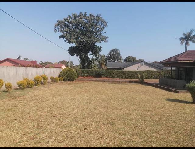 3 BEDROOM HOUSE FOR SALE IN SHAYANDIMA